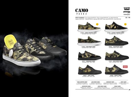 Duas páginas do catálogo. À esquerda, fundo preto com neblina e três tênis camuflados verdes, um deles com palmilha amarela ao lado. À direita, a página Camo Pack 2 com uma grade de oito tênis camuflados e legendas de materiais no rodapé.